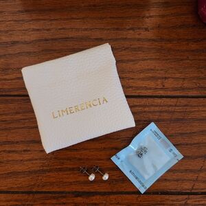 Limerencia Hypoallergenic Silver Titanium Pearl Stud Earrings